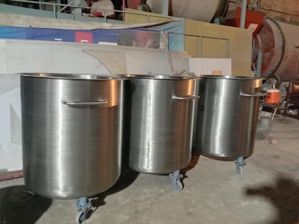 Sulfuric acid storage tanks